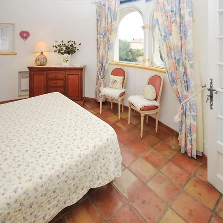 Nyaraló In Maxime With Kitchen